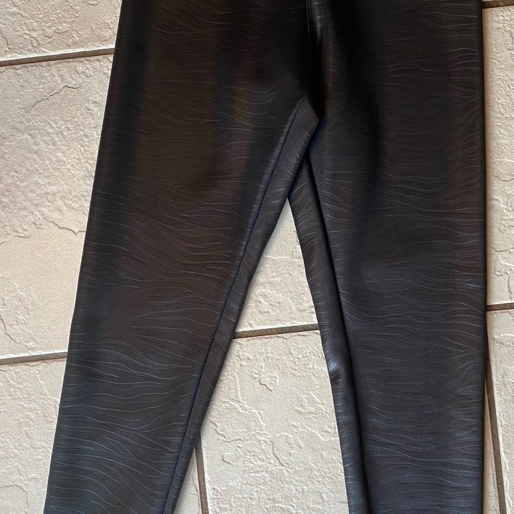 Express Sculpt High-Waisted Compression Leggings Black Zebra Print XS NWT